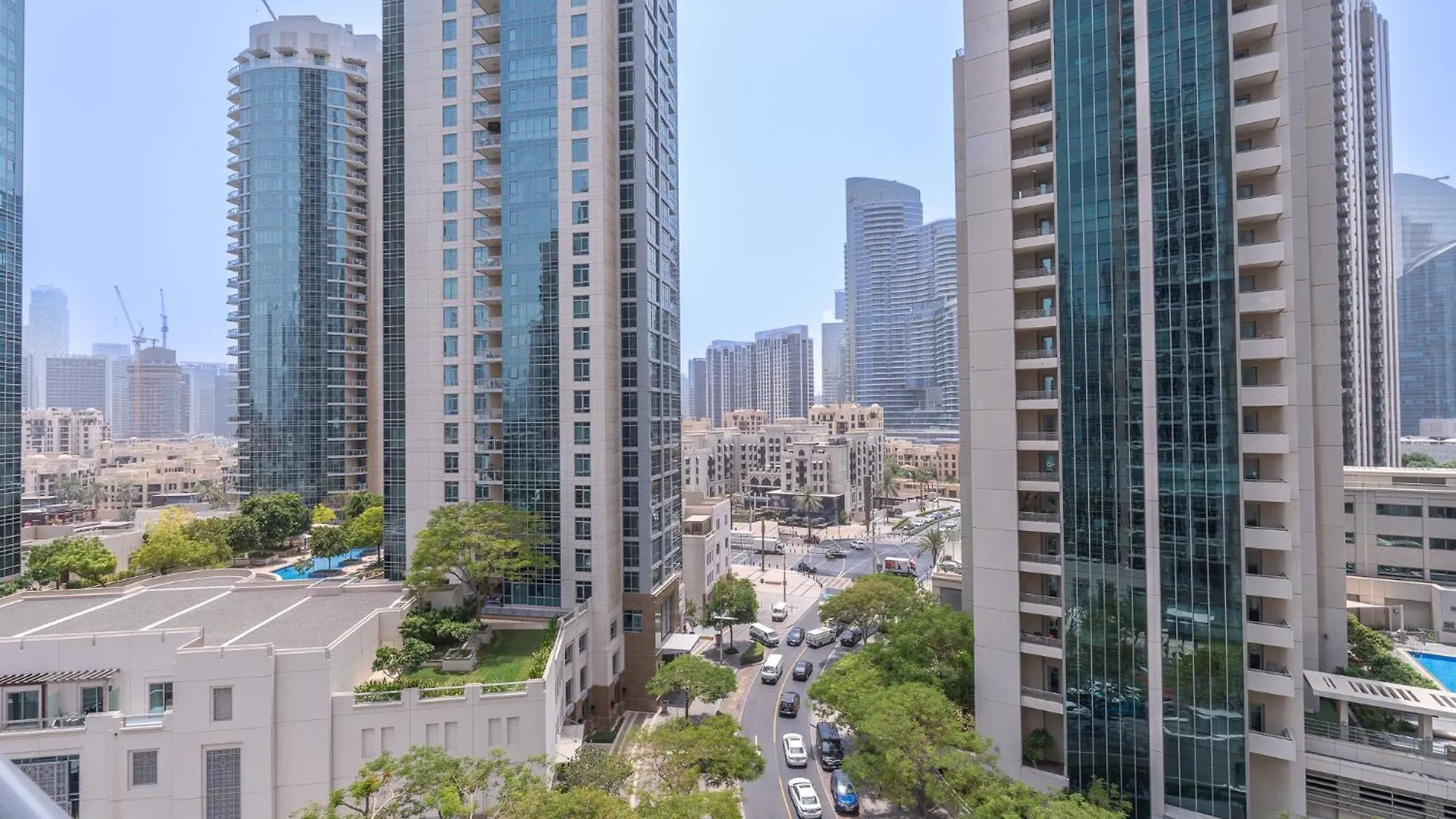Charming 1Br Apartment - Downtown, Dubai