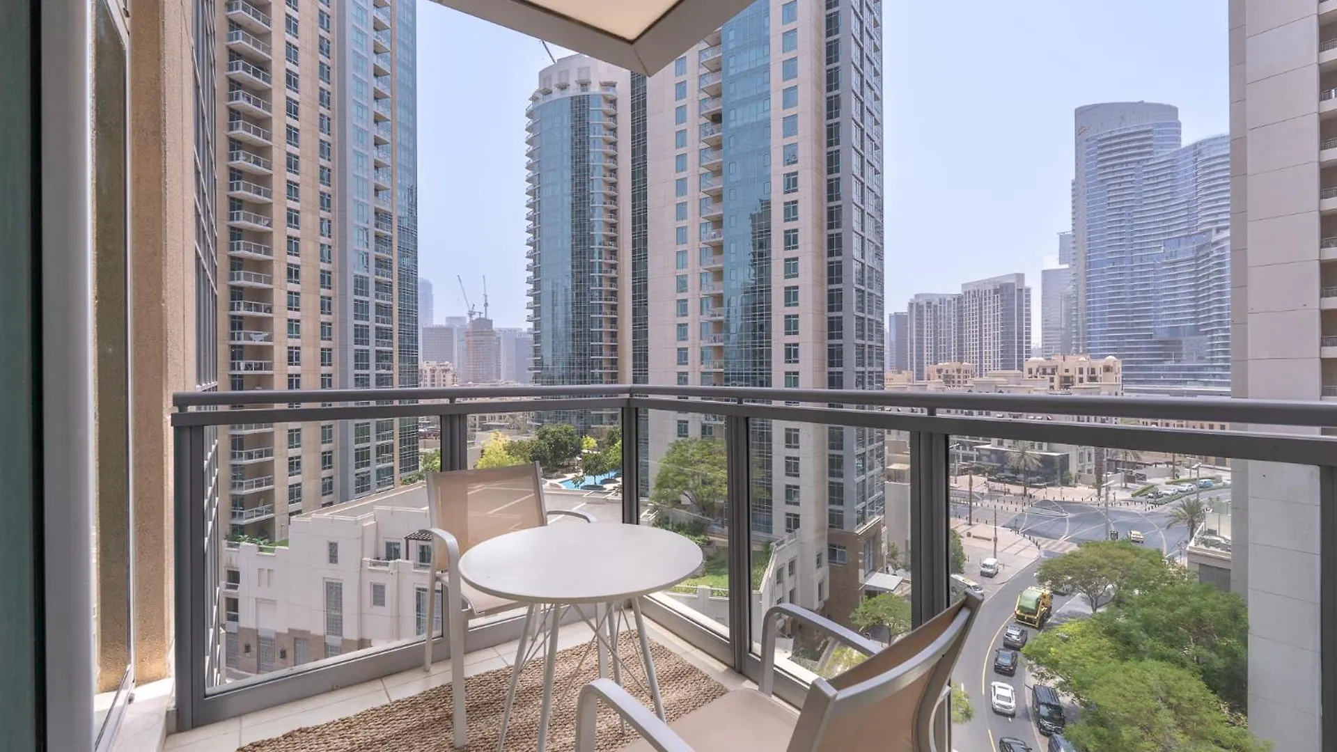 Charming 1Br Apartment - Downtown, Dubai